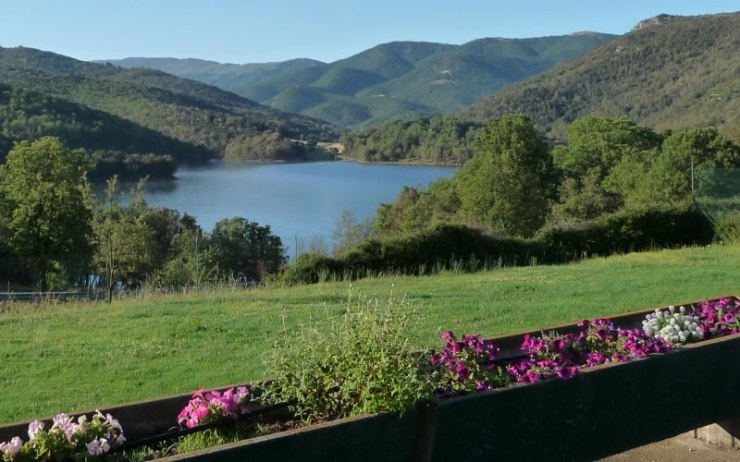 hotel-taloro-gavoi-il-lago-di-gusana-sardegna (1).jpg